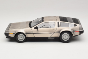 DeLorean DMC-12 Plata Sun Star 1:18 2703 Metal - imagen 3 de 6