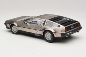 DeLorean DMC-12 Plata Sun Star 1:18 2703 Metal - imagen 5 de 6
