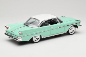 DeSoto Adventurer Verde American Mint 1:18 92738 Metal - imagen 3 de 8
