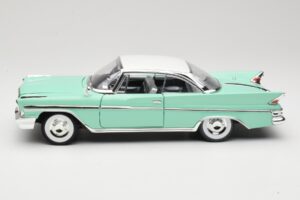 DeSoto Adventurer Verde American Mint 1:18 92738 Metal - imagen 4 de 8