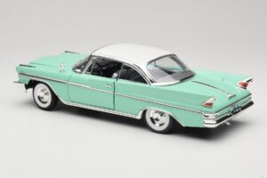DeSoto Adventurer Verde American Mint 1:18 92738 Metal - imagen 7 de 8