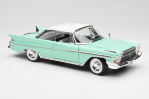 DeSoto Adventurer Verde Road Signature 1:18 92738-R1 Metal - imagen 6 de 8