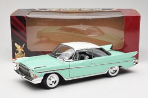 DeSoto Adventurer Verde Road Signature 1:18 92738-R1 Metal - imagen 8 de 8