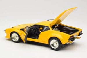 De Tomaso Pantera Amarillo Hot Wheels 1:18 27809 Metal - imagen 5 de 8