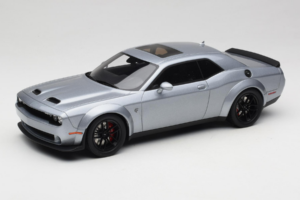 Dodge Challenger SRT Hellcat Redeye Plata GT Spirit 1:18 GT226 Resina