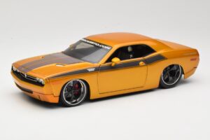 Dodge Challenger Concept Dorado Maisto 1:18 31320 Metal
