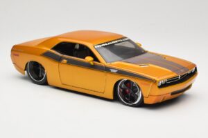 Dodge Challenger Concept Dorado Maisto 1:18 31320 Metal - imagen 6 de 8