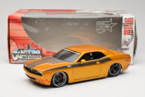 Dodge Challenger Concept Dorado Maisto 1:18 31320 Metal - imagen 8 de 8
