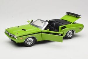 Dodge Challenger Descapotable Verde Greenlight 1:18 12803-06G Metal - imagen 2 de 8