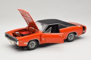 Dodge Charger R/T Naranja & Negro American Muscle 1:18 39314 Metal - imagen 2 de 8