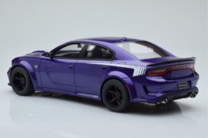 Dodge Charger Super Bee Morado GT Spirit 1:18 GT895 Resina - imagen 5 de 6