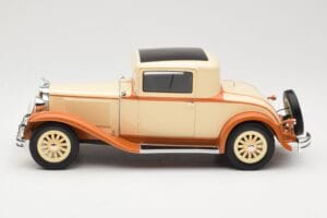 Dodge Eight DG Coupe Beige BoS Models 1:18 BOS289 Resina - imagen 3 de 6