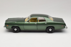 Dodge Monaco Verde Hunter GreenLight 1:18 19045 Metal - imagen 4 de 8