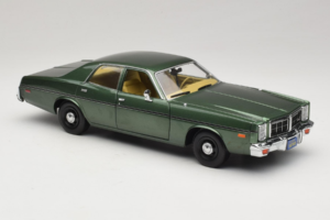 Dodge Monaco Verde Hunter GreenLight 1:18 19045 Metal - imagen 6 de 8