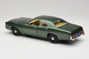 Dodge Monaco Verde Hunter GreenLight 1:18 19045 Metal - imagen 7 de 8