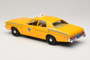 Dodge Monaco Taxi Rocky III GreenLight 1:18 19111 Metal - imagen 7 de 8