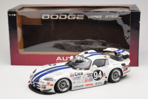 Dodge Viper GTS-R #94 Viper Team Oreca O. Beretta / T. Archer / D. Dupuy 24 Hours of Daytona 1997 AUTOart 1:18 89723 Metal - imagen 8 de 8
