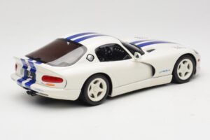 Dodge Viper GTS Stone White GT Spirit 1:18 GT940 Resina - imagen 2 de 6