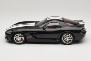 Dodge Viper SRT-10 Coupe Negro AUTOart 1:18 71712 Metal - imagen 4 de 8