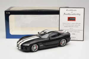 Dodge Viper SRT-10 Coupe Negro AUTOart 1:18 71712 Metal - imagen 8 de 8