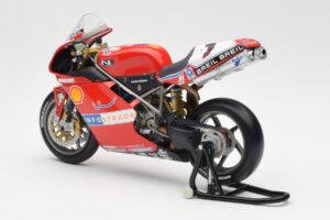 Ducati 998R WSB #1 T. Bayliss Ducati Infostrada 2002 Minichamps 1:12 122021201 Metal - imagen 5 de 6