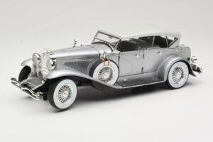 Duesenberg SJ Plata GreenLight 1:18 13525 Metal