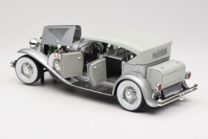 Duesenberg SJ Plata GreenLight 1:18 13525 Metal - imagen 5 de 8
