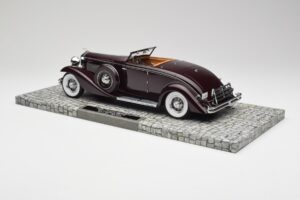 Duesenberg SJN Convertible Coupe Burdeos Minichamps 1:18 107150331 Metal - imagen 4 de 6