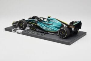 Aston Martin AMR22 Aramco #5 S. Vettel Abu Dhabi GP 2022 Last Race Collector's Edition Minichamps 1:18 117222205 Resina - imagen 5 de 7