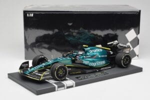 Aston Martin AMR22 Aramco #5 S. Vettel Abu Dhabi GP 2022 Last Race Collector's Edition Minichamps 1:18 117222205 Resina - imagen 7 de 7