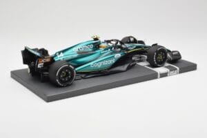 Aston Martin AMR23 #14 F. Alonso 3rd Place Saudi Arabian GP 2023 Minichamps 1:18 117230214 Metal - imagen 3 de 7