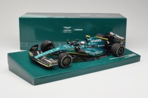 Aston Martin AMR22 #5 S. Vettel Last Race Abu Dhabi GP 2022 Minichamps 1:18 147222205 Resina - imagen 7 de 7