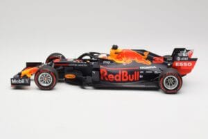 Aston Martin Red Bull Racing RB15 #33 M. Verstappen F1 2019 Minichamps 1:18 110190033 Metal - imagen 3 de 7