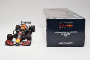 Aston Martin Red Bull Racing RB15 #33 M. Verstappen F1 2019 Minichamps 1:18 110190033 Metal - imagen 6 de 7
