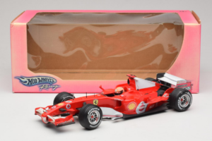 Ferrari 248 F1 #5 M. Schumacher German GP Hockenheimring 2006 Hot Wheels 1:18 J2887 Metal - imagen 6 de 6