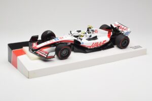 Haas VF-22 #47 M. Schumacher Bahrain GP 2022 Minichamps 1:18 147220147 Metal - imagen 2 de 7