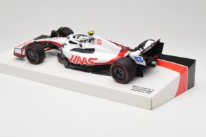 Haas VF-22 #47 M. Schumacher Bahrain GP 2022 Minichamps 1:18 147220147 Metal - imagen 5 de 7