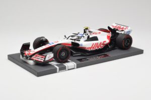 Haas VF-22 #47 M. Schumacher Brazilian GP 2022 Minichamps 1:18 117222147 Resina - imagen 2 de 7