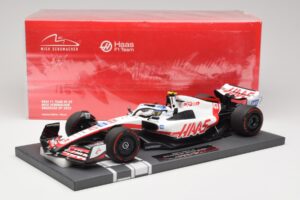 Haas VF-22 #47 M. Schumacher Brazilian GP 2022 Minichamps 1:18 117222147 Resina - imagen 7 de 7