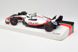 Haas VF-22 #47 M. Schumacher British GP Points 2022 Minichamps 1:18 147221047 Metal - imagen 5 de 6