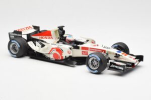 Honda Racing Team RA106 #12 J. Button F1 2006 Minichamps 1:18 100060012 Metal - imagen 4 de 6