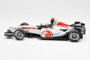 Honda RA106 Honda Racing Team R. Barrichello F1 Showcar 2006 Minichamps 1:18 08MF1-06B-CRB18 Metal - imagen 3 de 6