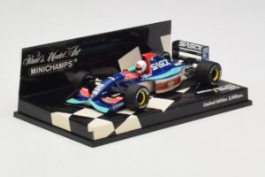 Jordan Hart 192 #32 S. Modena Race Car 1992 Minichamps 1:43 400920032 Metal - imagen 2 de 5