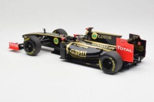 Lotus Renault GP R31 #10 B. Senna F1 2011 Minichamps 1:18 150110079-C1 Metal - imagen 5 de 7
