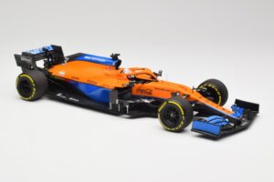 McLaren MCL35M #3 D. Ricciardo Bahrain GP 2021 Minichamps 1:18 530211803 Metal - imagen 4 de 7