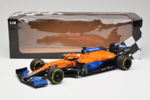 McLaren MCL35M #3 D. Ricciardo Bahrain GP 2021 Minichamps 1:18 530211803 Metal - imagen 7 de 7