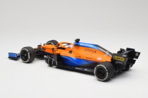 McLaren MCL35M #3 D. Ricciardo Italian GP Winner 2021 Minichamps 1:18 530213303 Resina - imagen 5 de 7