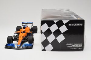McLaren MCL35M #3 D. Ricciardo Italian GP Winner 2021 Minichamps 1:18 530213303 Resina - imagen 6 de 7
