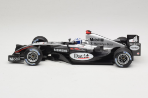 McLaren MP4/19 Mercedes D. Coulthard F1 2004 Minichamps 1:18 530041805 Metal - imagen 3 de 7