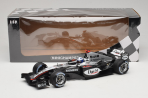 McLaren MP4/19 Mercedes D. Coulthard F1 2004 Minichamps 1:18 530041805 Metal - imagen 7 de 7